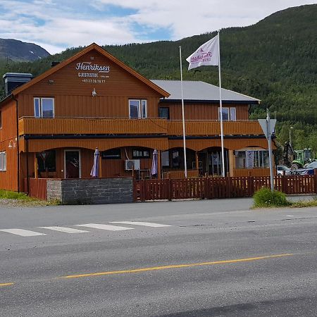 Henriksen Gjestestue Sørkjosen Extérieur photo